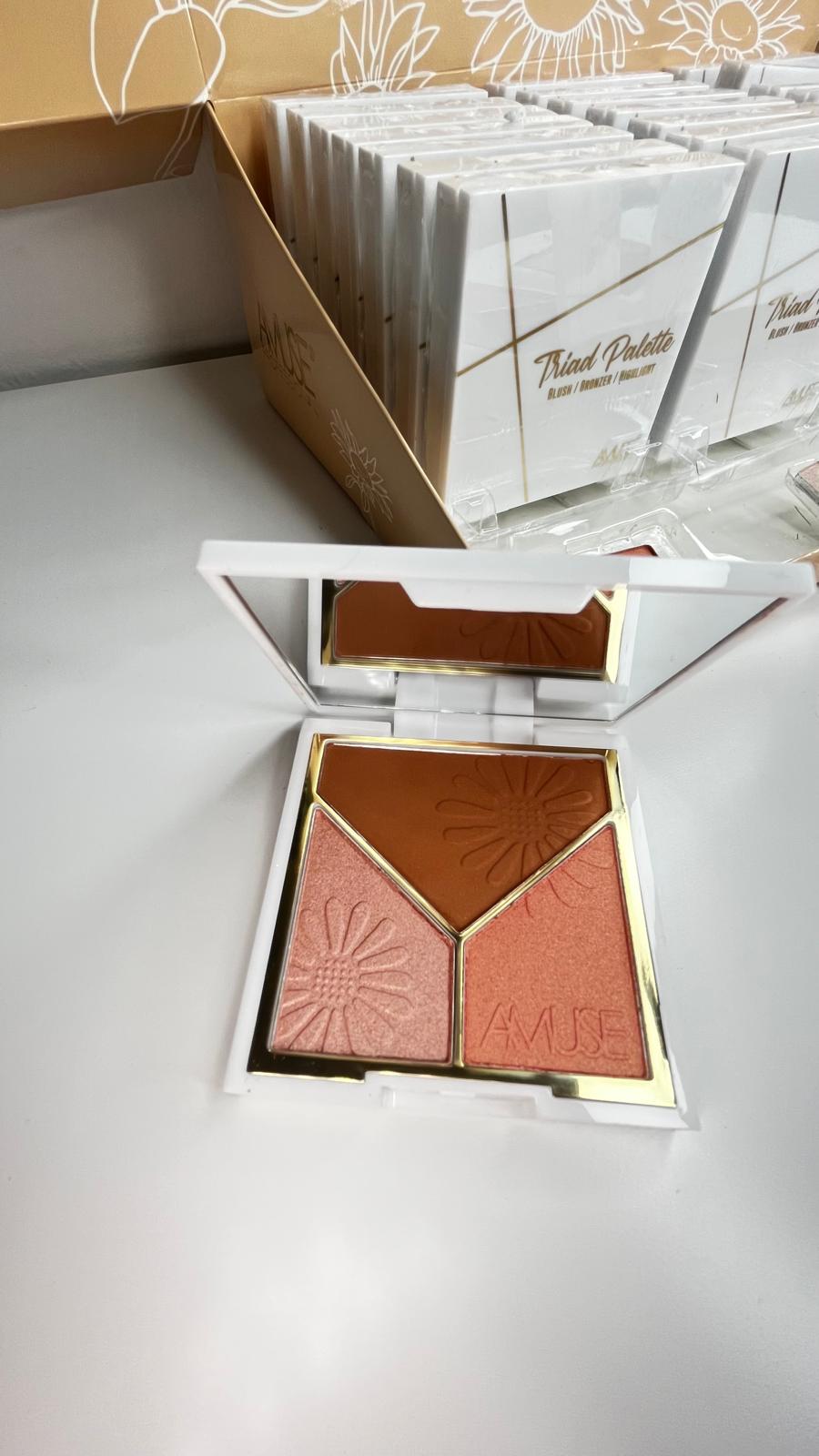 TRIAD PALETTE 3 IN 1  BLUSH/BRONZER/HIGHLIGHT